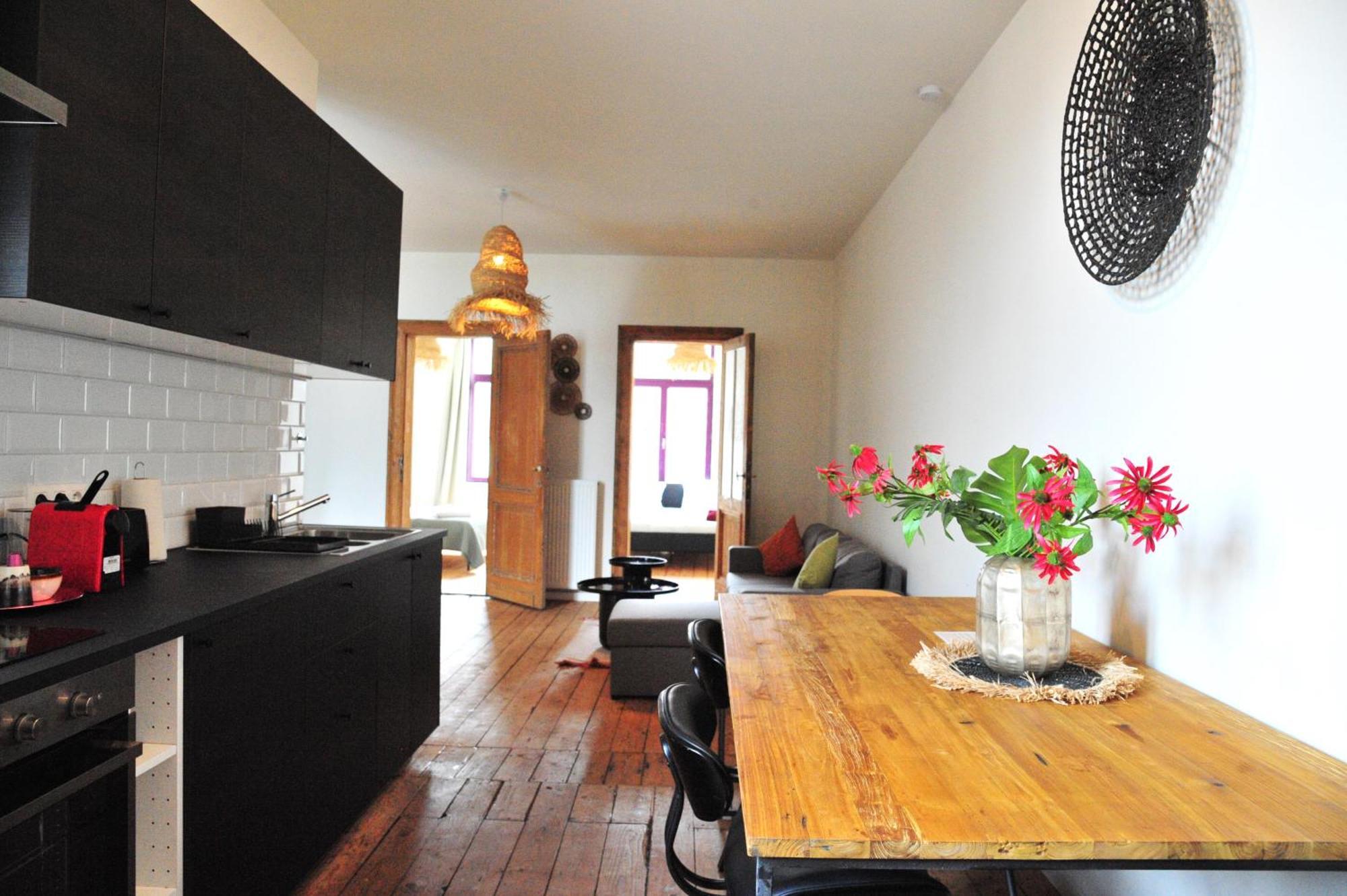 Boho Apartments - 2 Bedrooms Антверпен Экстерьер фото