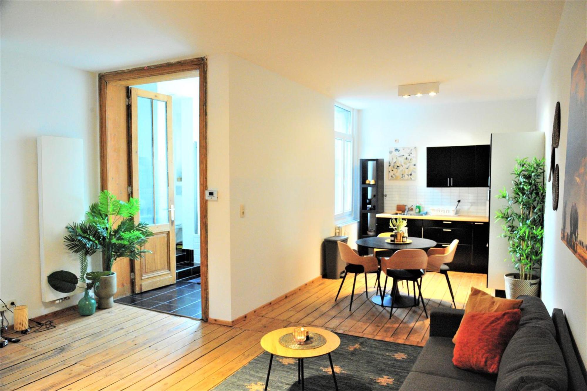 Boho Apartments - 2 Bedrooms Антверпен Экстерьер фото